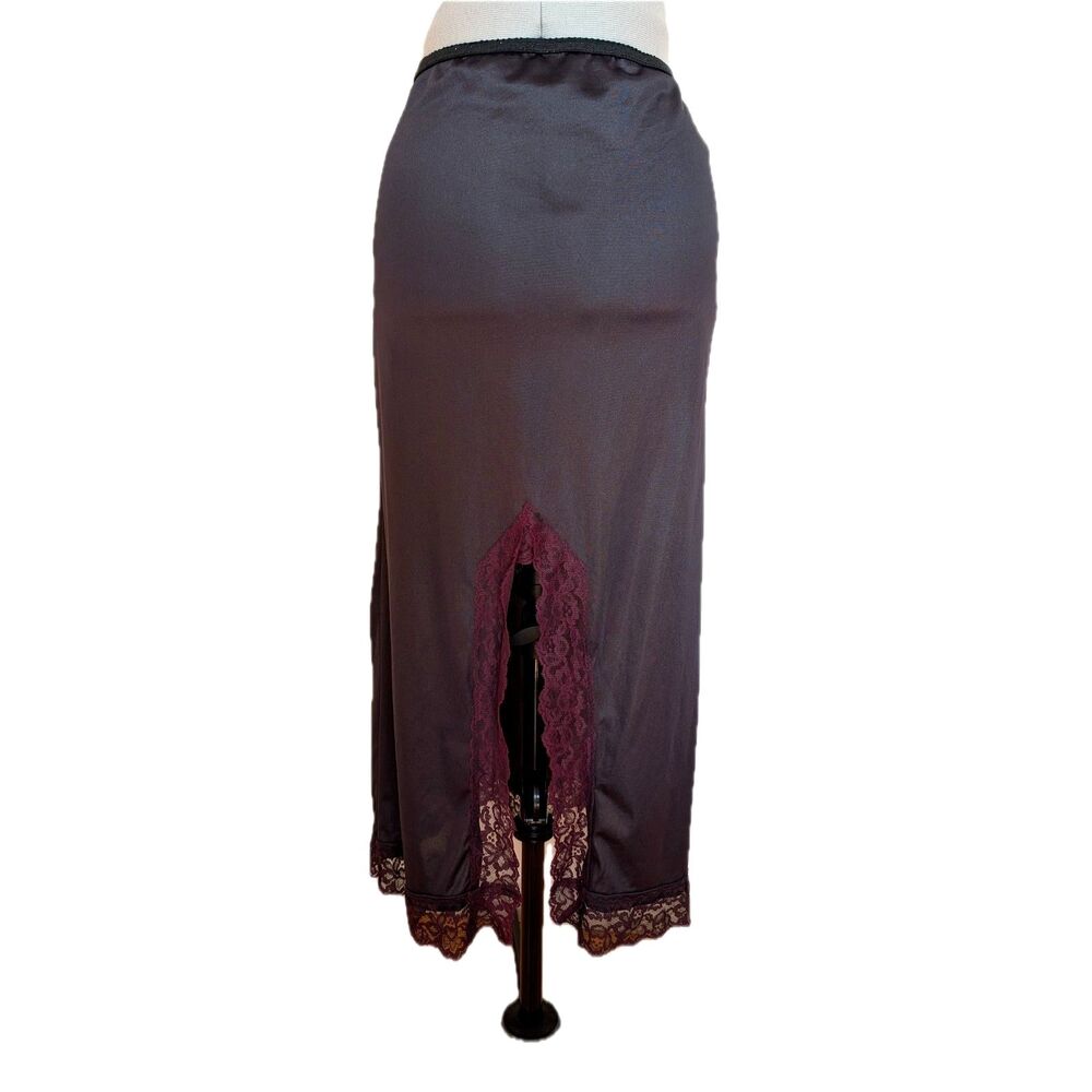 Rare VTG 70s Opalaire GLAM GOTH Plum Lace/Black Nylon High Slit Midi Half Slip/S